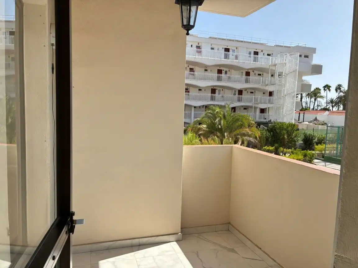 Balcony of Flat for sale in San Bartolomé de Tirajana  with Furnished, Oven and Washing machine