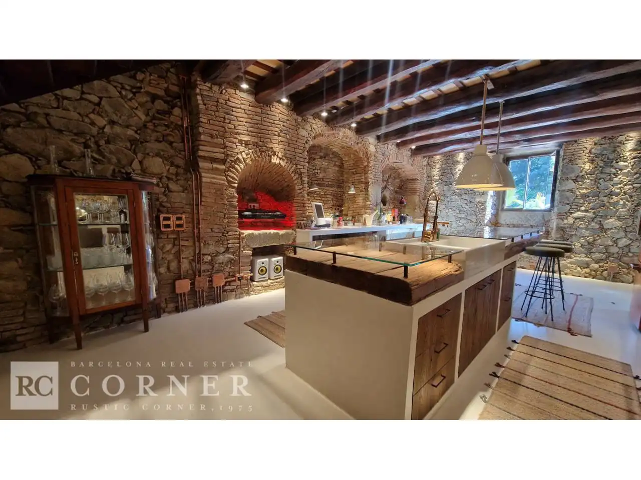 Cocina de Finca rústica en venta en Dosrius poble