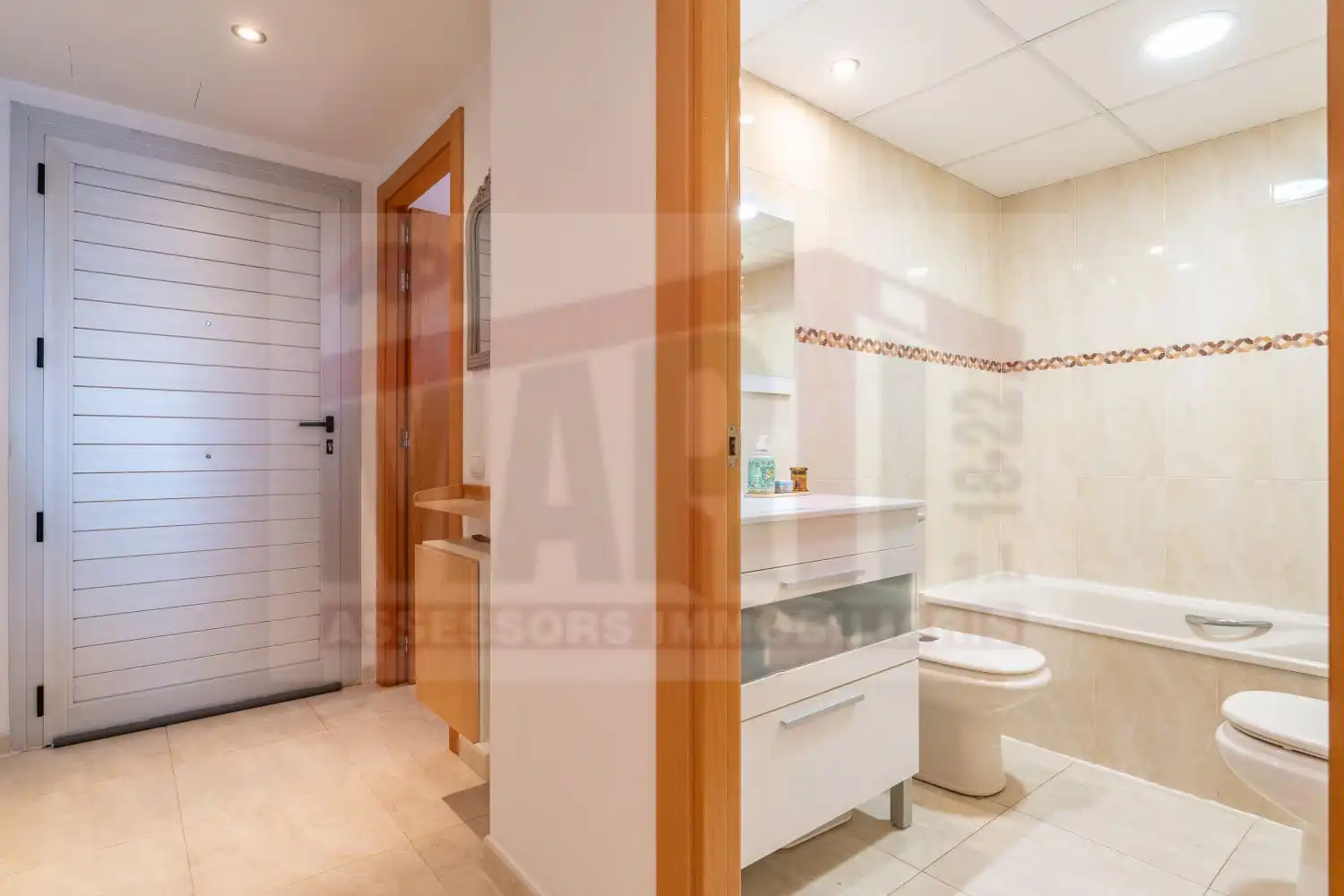 Bathroom of Flat for sale in Cambrils  with Air Conditioner, Heating and Terrace