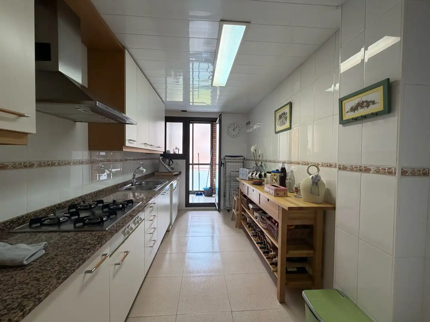 Cocina de Piso en venta en Sant Boi de Llobregat con Calefacción, Terraza y Amueblado
