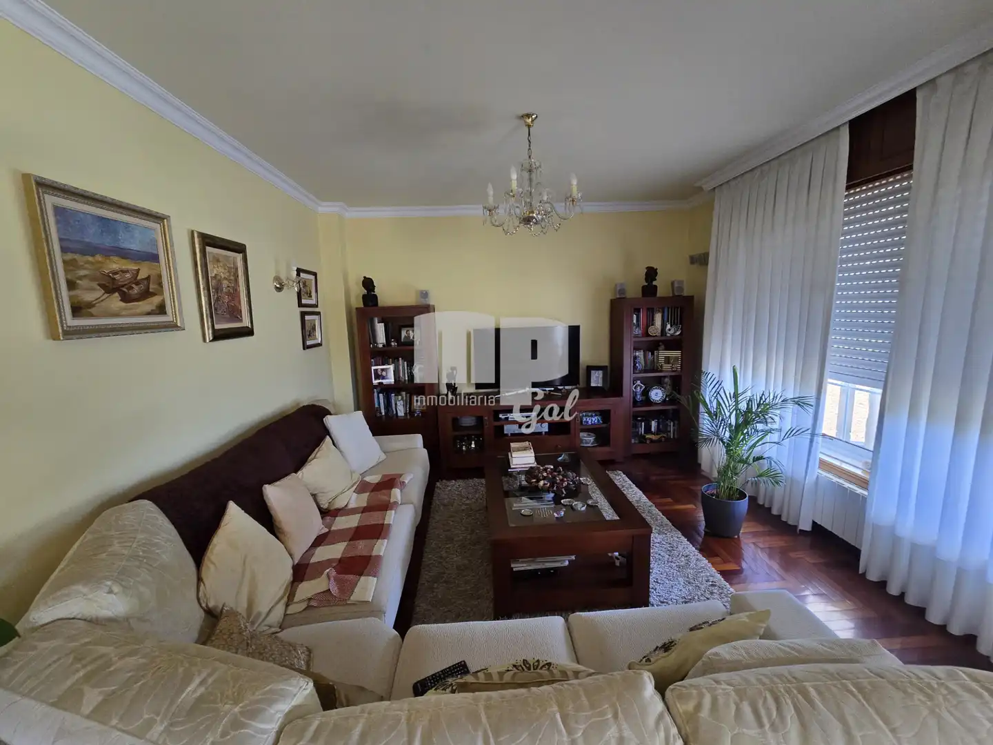 Sala de estar de Casa o chalet en venta en Vigo  con Calefacción, Jardín privado y Terraza