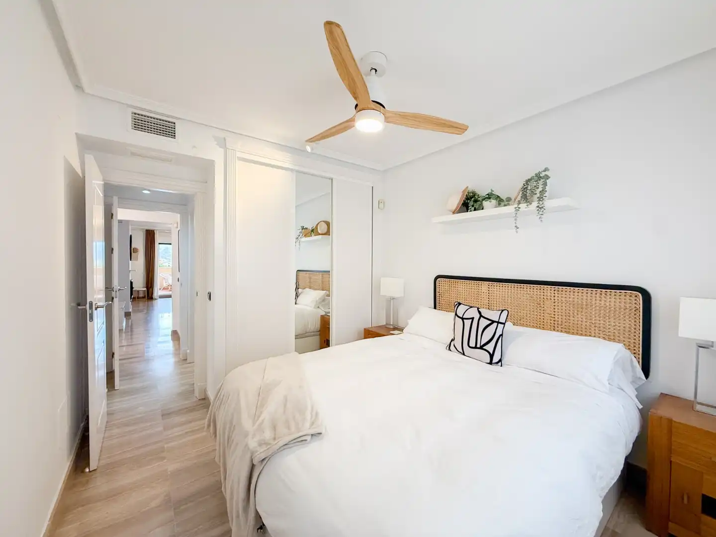 Habitación de Apartamento en venta en Águilas con Aire acondicionado, Calefacción y Terraza