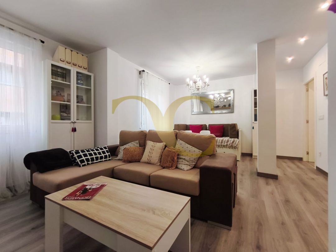 Sala d'estar de Pis en venda en Gijón  amb Calefacció