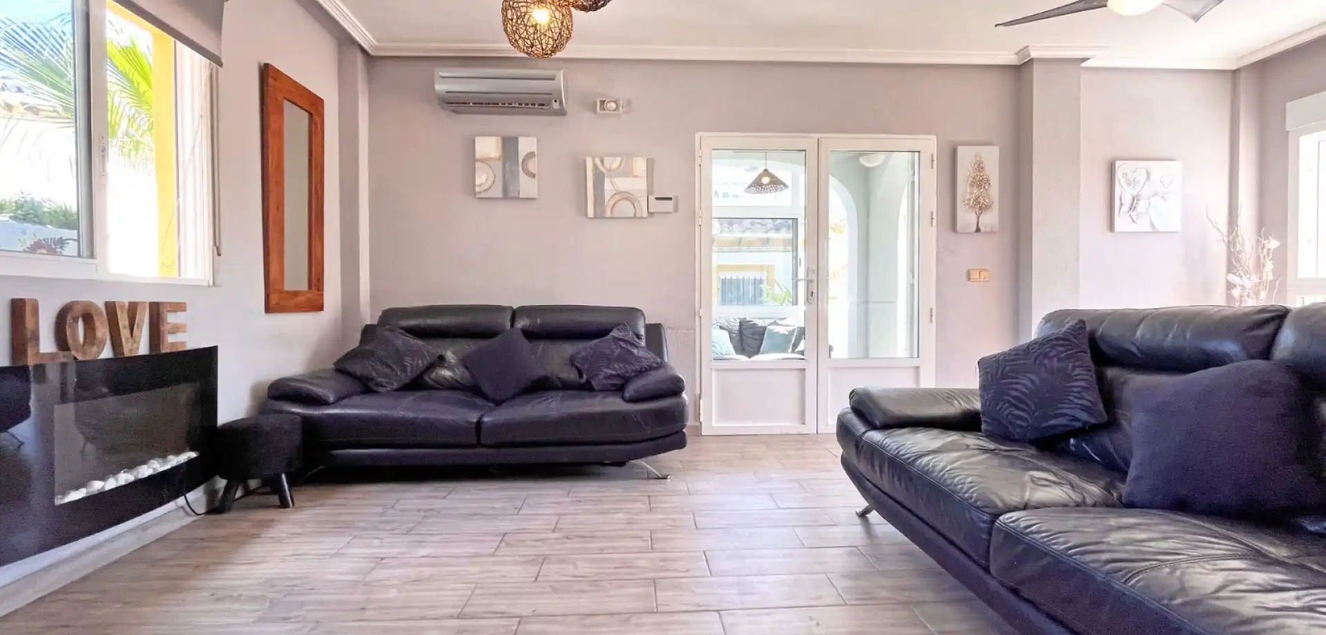 Sala d'estar de Casa o xalet en venda en Orihuela amb Piscina