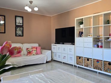 Flat with balcony for sale in Calle del Mar Cantábrico 30