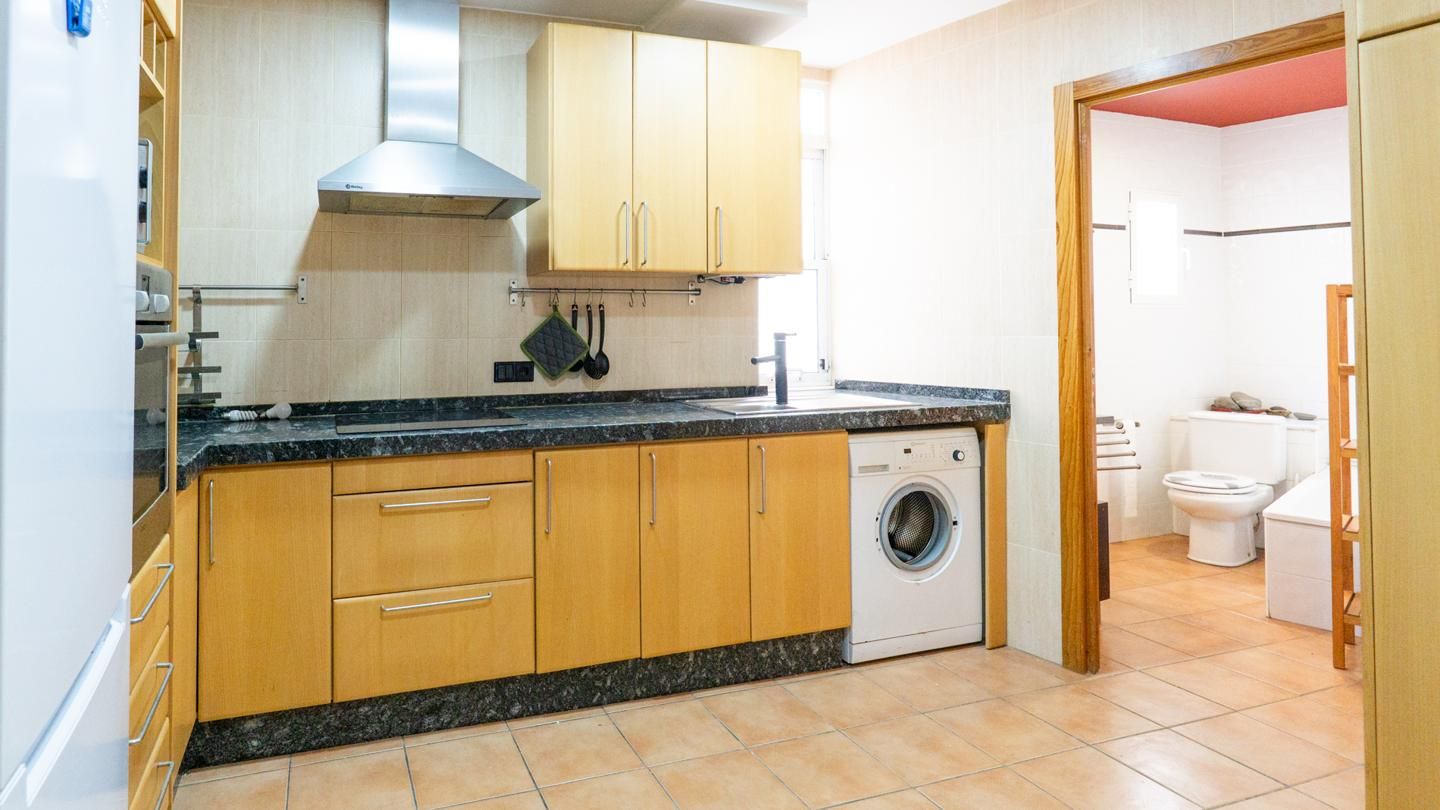 Kitchen of Flat for sale in Elche / Elx  with Air Conditioner, Parquet flooring and Terrace