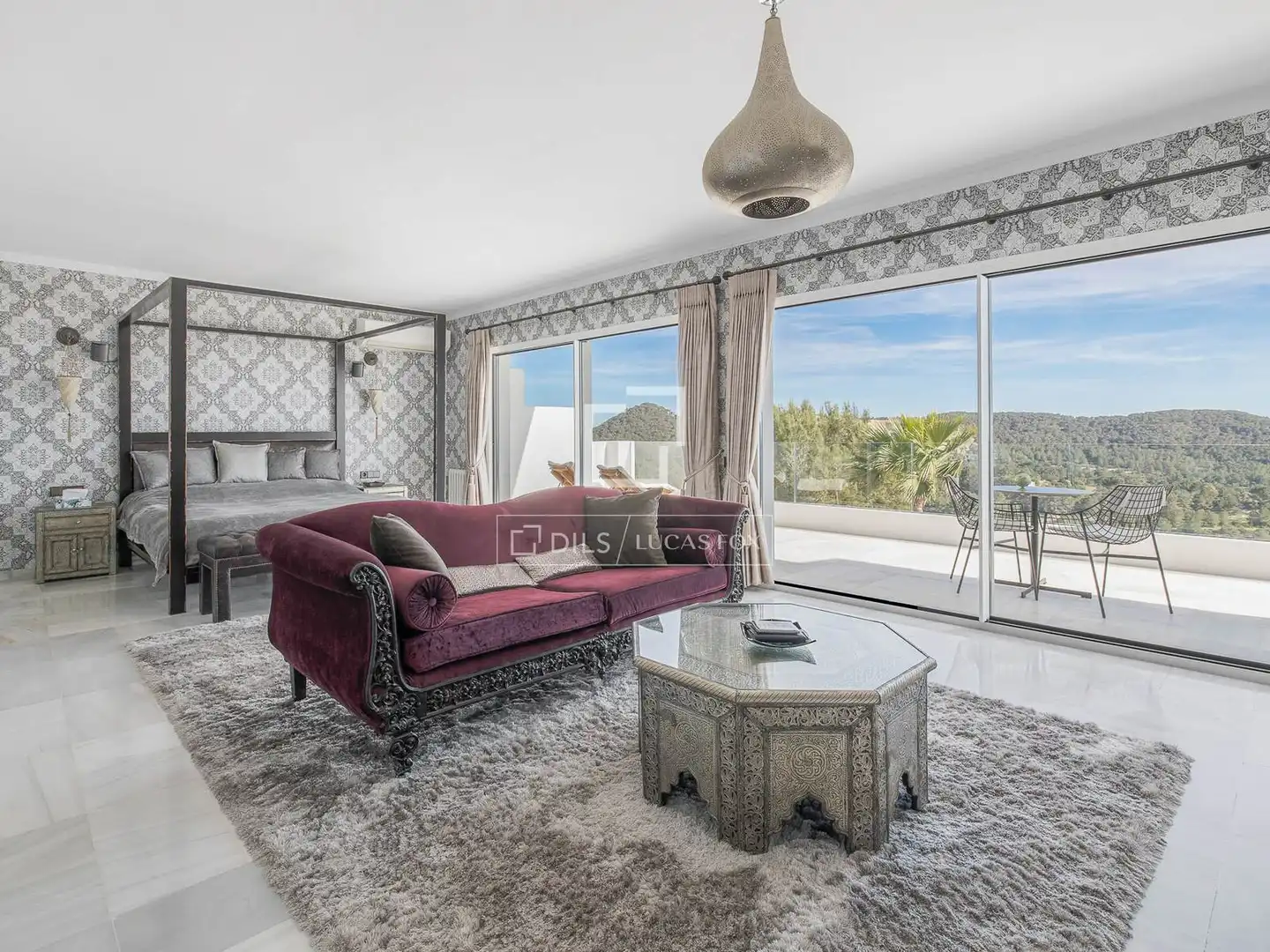Living room of Houses for sale in Santa Eulària des Riu  with Air Conditioner, Heating and Private garden