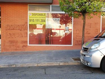 Local comercial en alquiler en Calle Presidente a Suárez 3