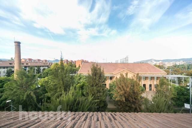 Dúplex en Venta en Carrer del Barcelonès, . en Fontsanta - Fatjó