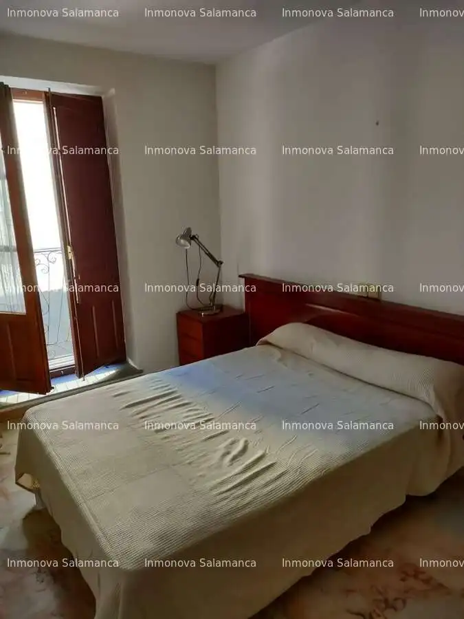 Dormitori de Dúplex de lloguer en Salamanca amb Calefacció i Moblat