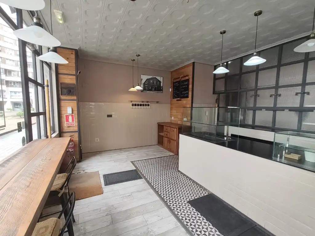 Business premises to rent in Calle José Cueto, imagen 9