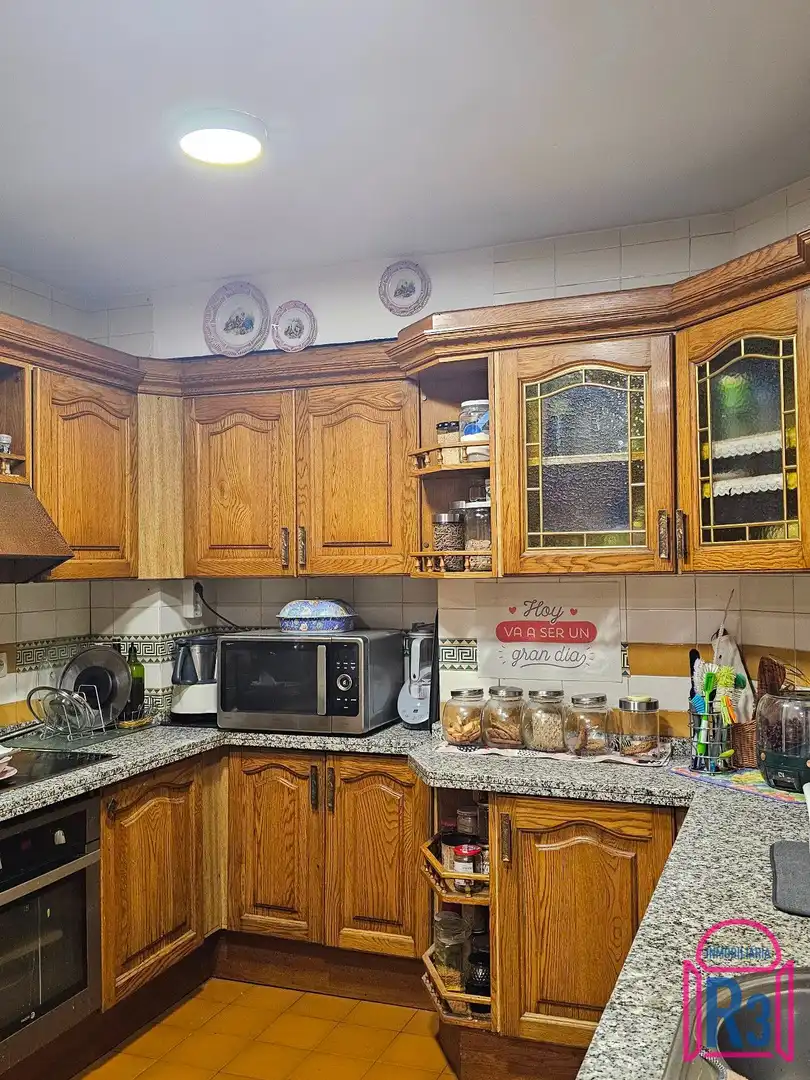 Küche von Wohnung zum Verkauf in León Capital  mit Heizung, Terrasse und Abstellraum
