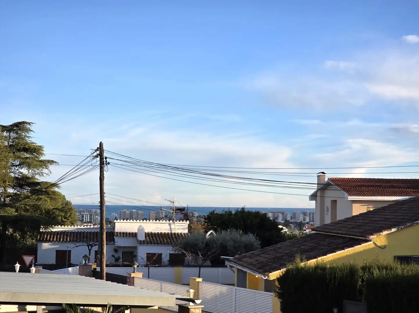 Vista exterior de Casa o xalet en venda en Benicasim / Benicàssim amb Aire condicionat, Calefacció i Jardí privat
