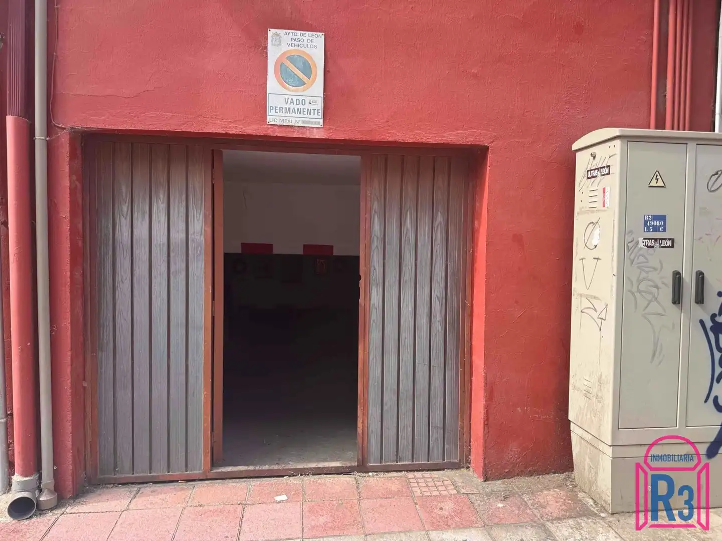 Local comercial en venda a Maestro Nicolás