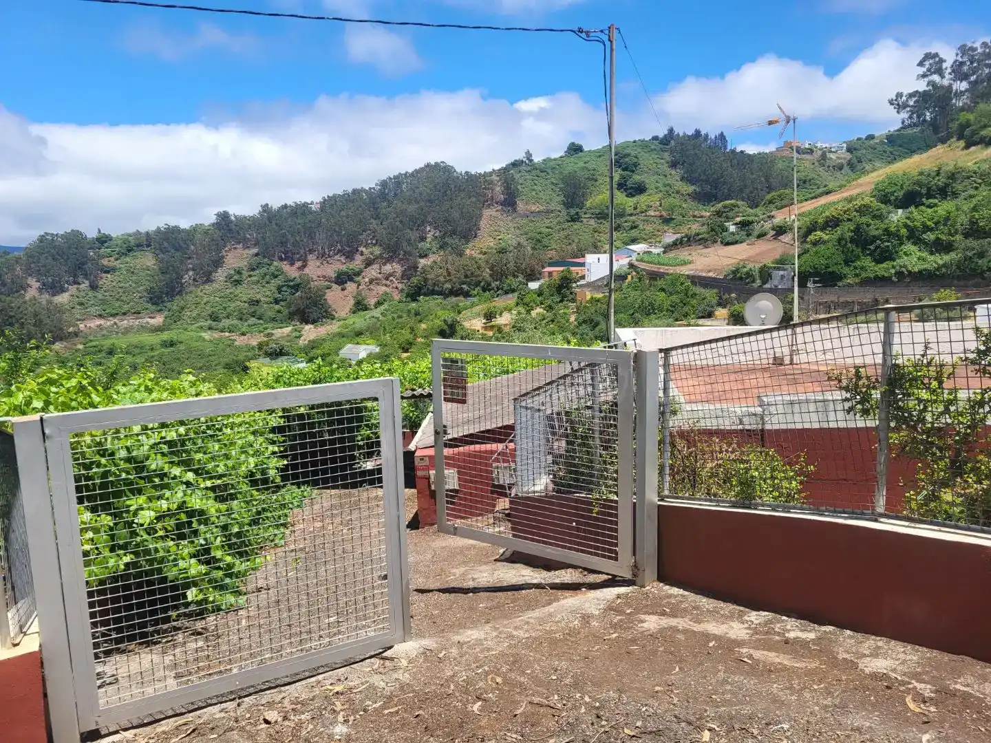 Vista exterior de Planta baixa en venda en Moya (Las Palmas) amb Jardí privat, Parquet i Traster