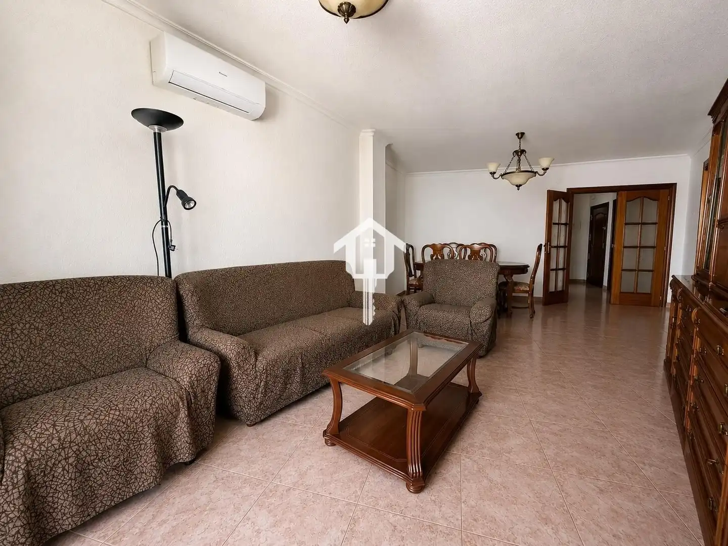 Vista exterior de Piso en venta en Alicante / Alacant con Aire acondicionado, Amueblado y Balcón