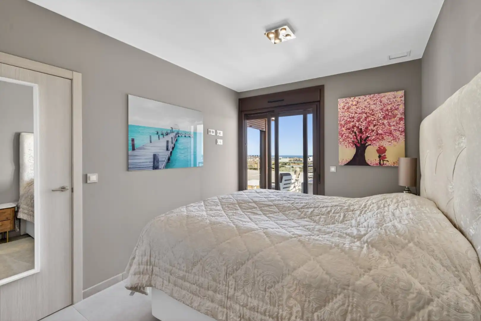 Habitación de Ático en venta en Orihuela con Aire acondicionado, Calefacción y Jardín privado
