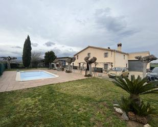 Vista exterior de Casa o xalet en venda en Vilobí d'Onyar amb Calefacció, Jardí privat i Terrassa