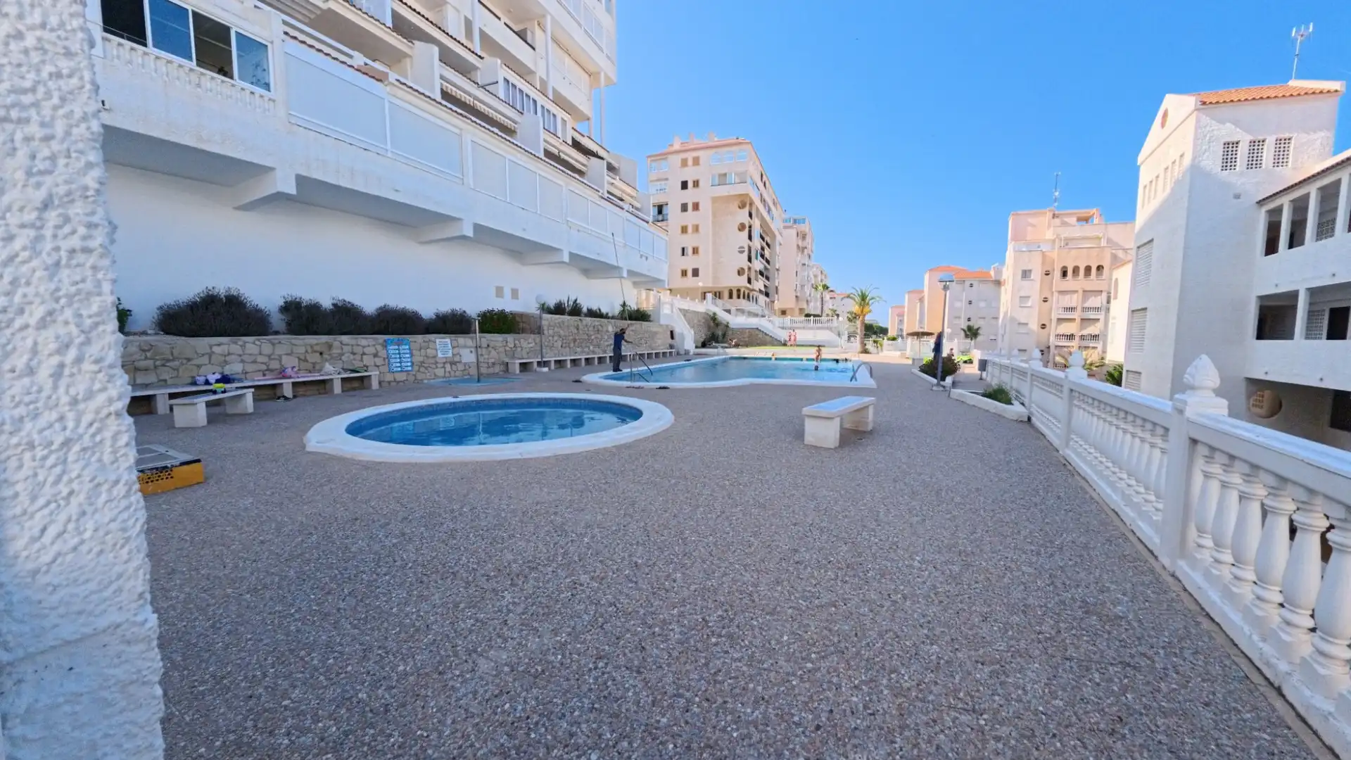 Piscina de Piso en venta en Elche / Elx con Calefacción, Terraza y Trastero