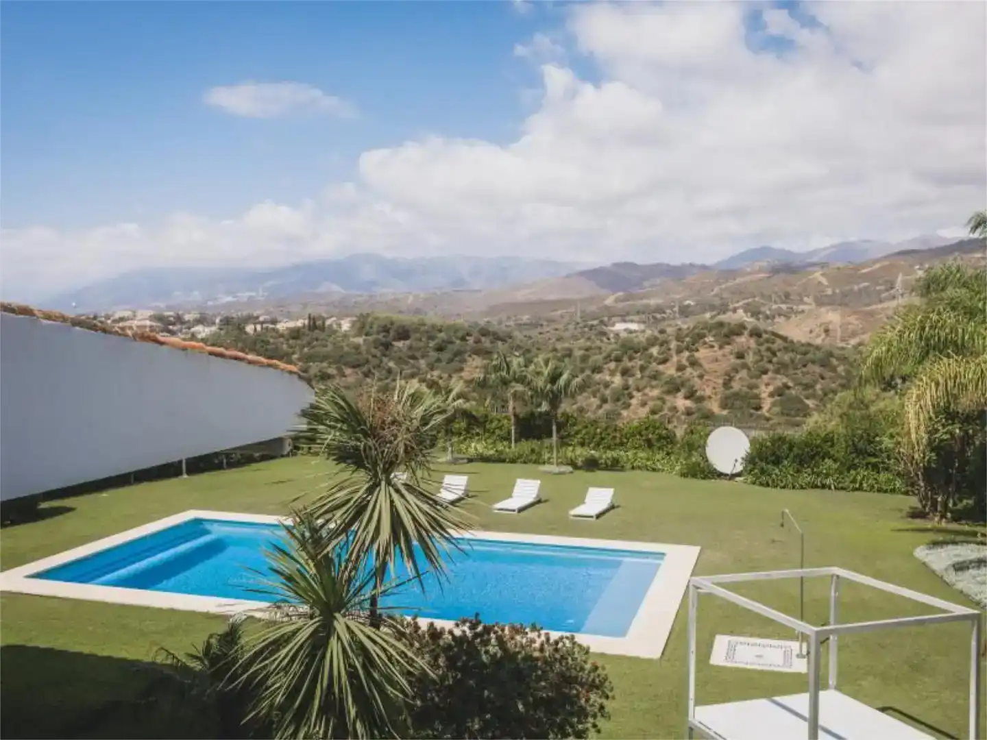 Jardí de Casa o xalet en venda en Marbella amb Aire condicionat, Piscina i Balcó