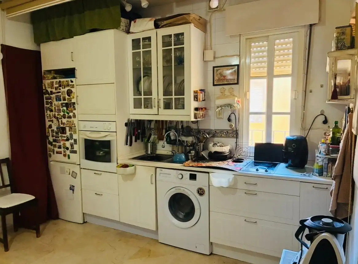 Cuina de Apartament en venda en Sevilla amb Aire condicionat