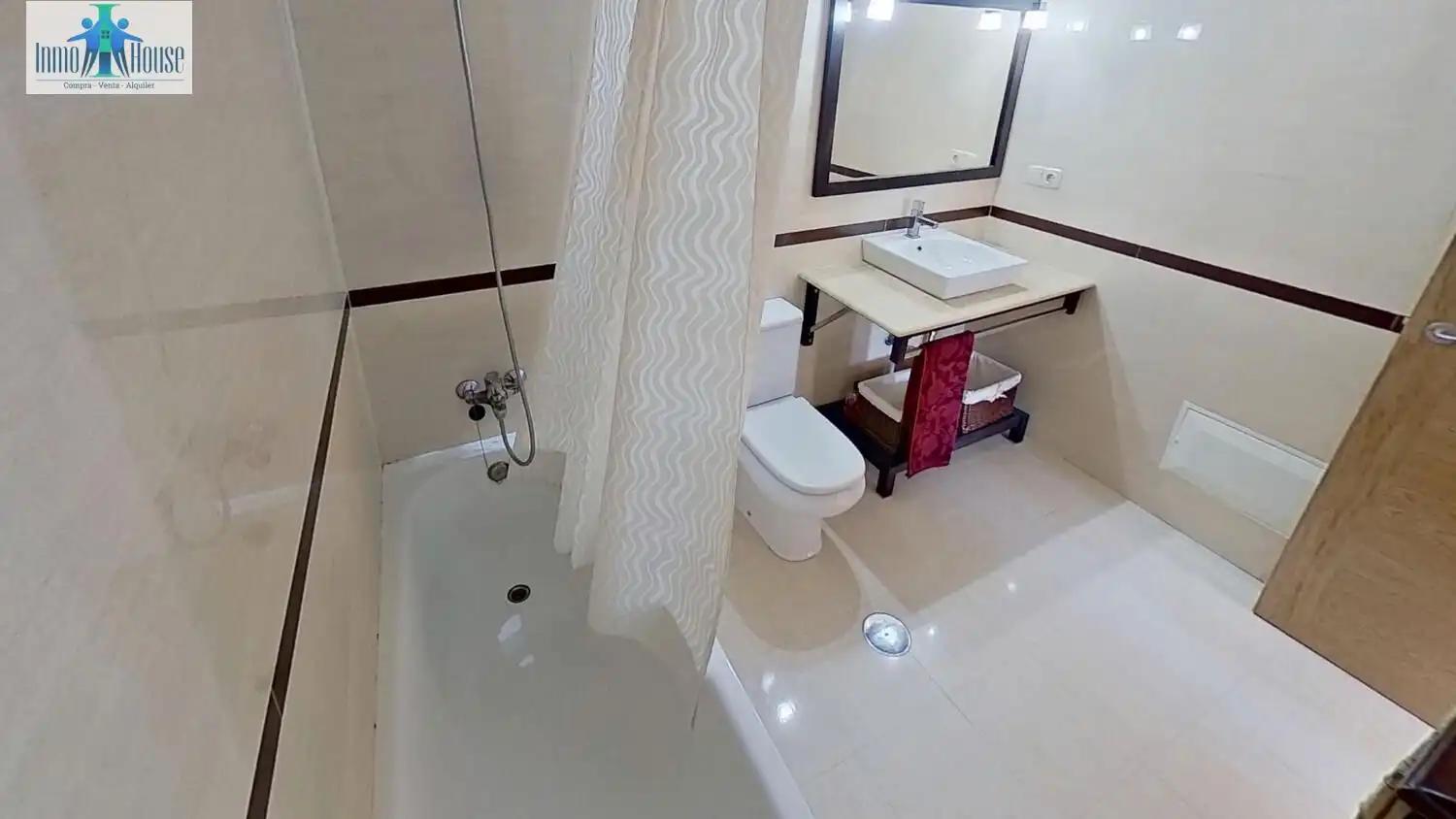 Baño de Piso en venta en Albacete con Aire acondicionado, Calefacción y Trastero