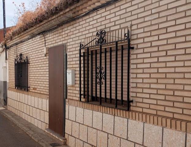 Casa adosada en Venta en Arroyo Bajo en Polán