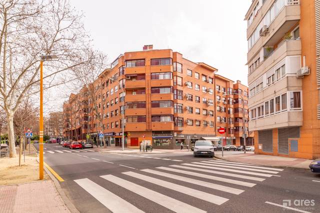 Piso en Venta en Avenida las Retamas en Prado Santo Domingo - Ensanche