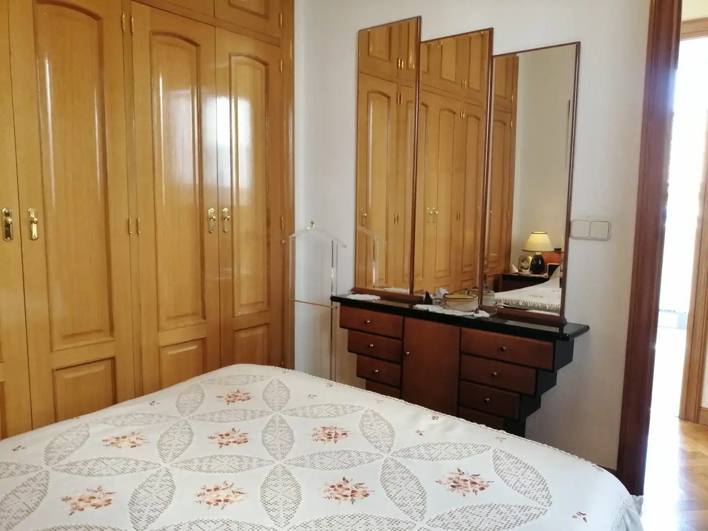Bedroom of Flat for sale in Madrid  with Air Conditioner, Heating and Parquet flooring