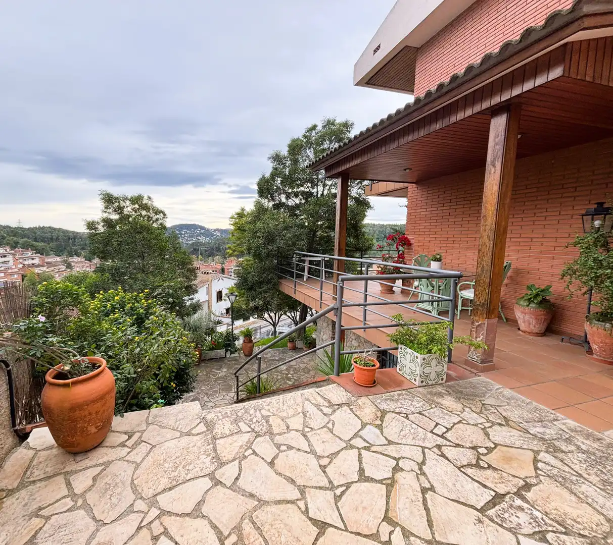 Terrassa de Casa o xalet en venda en La Palma de Cervelló amb Aire condicionat, Calefacció i Jardí privat