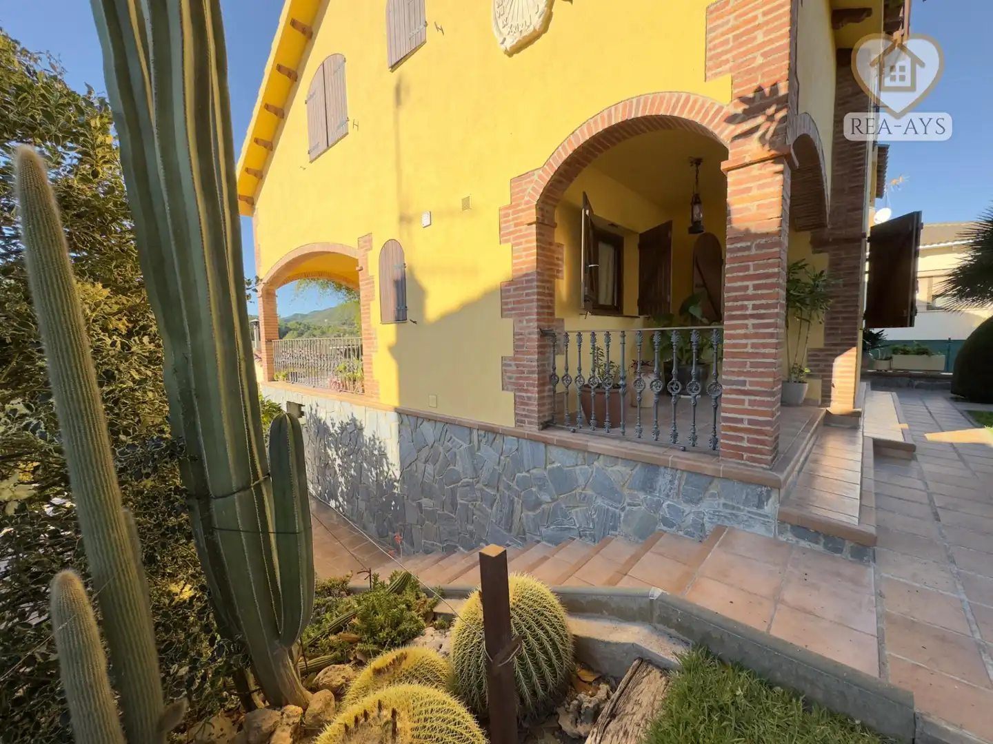 Vista exterior de Casa o chalet en venta en Albinyana con Jardín privado, Terraza y Amueblado