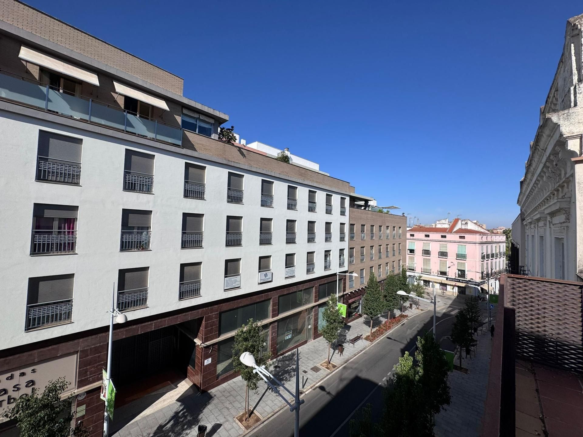Vista exterior de Àtic en venda en Badajoz Capital amb Aire condicionat, Calefacció i Terrassa