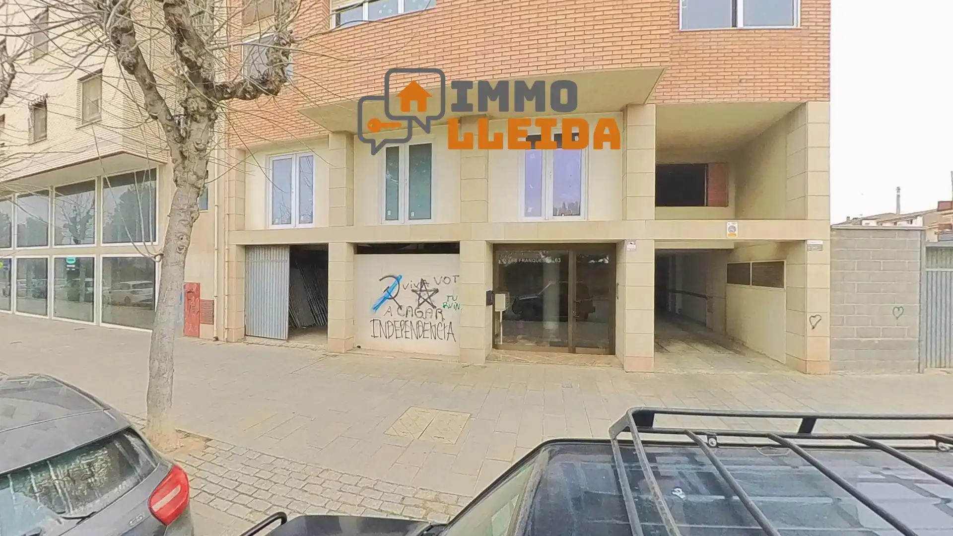 Local comercial en venda a Calle de les Franqueses 63