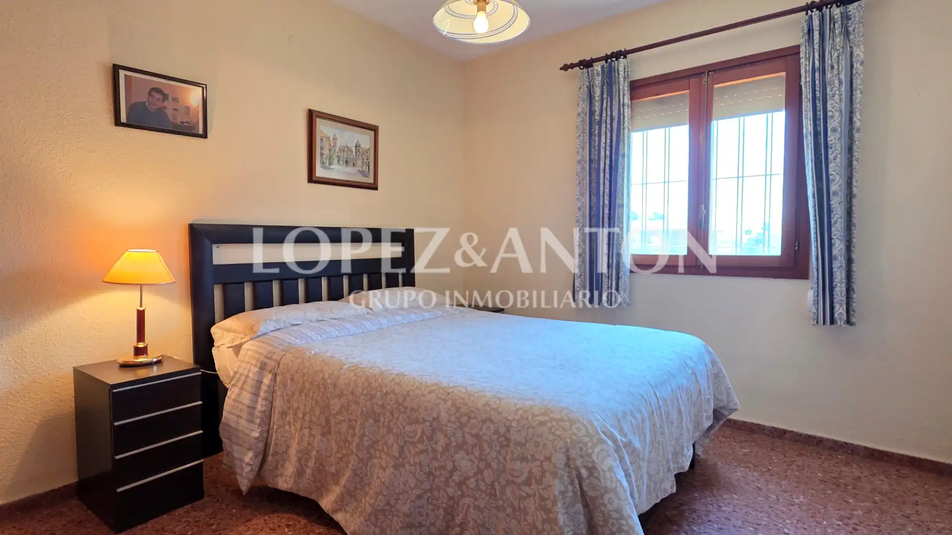 Habitación de Casa o chalet en venta en San Antonio de Benagéber con Aire acondicionado, Calefacción y Jardín privado