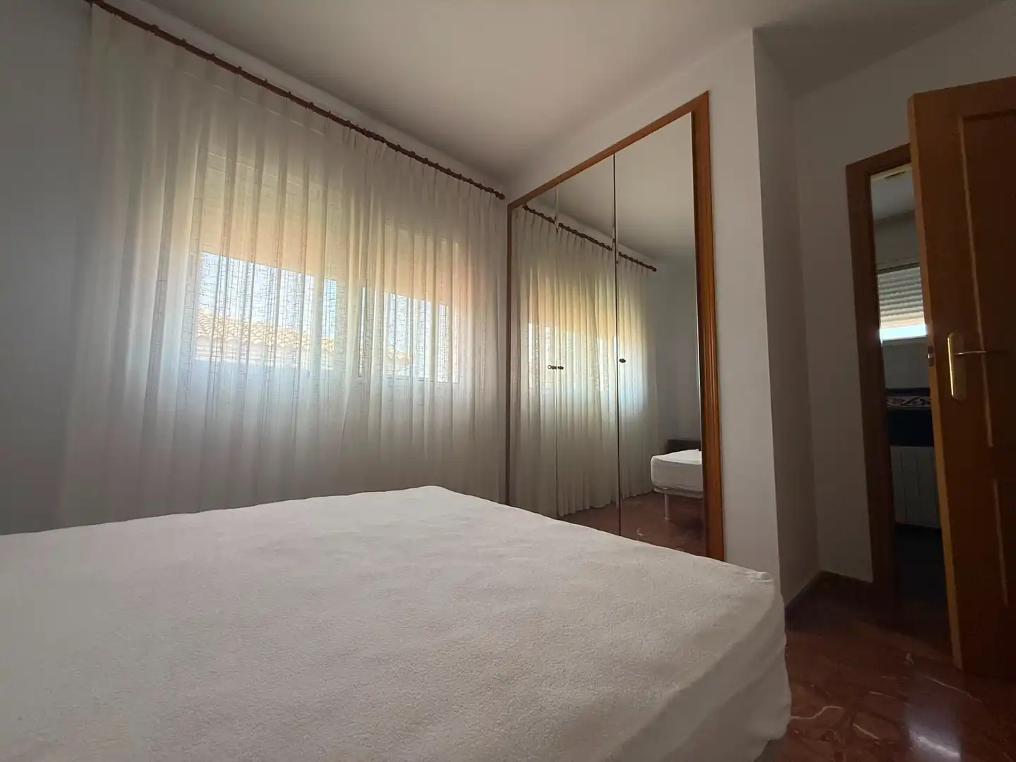 Dormitori de Casa o xalet en venda en La Pobla de Vallbona amb Aire condicionat, Calefacció i Jardí privat
