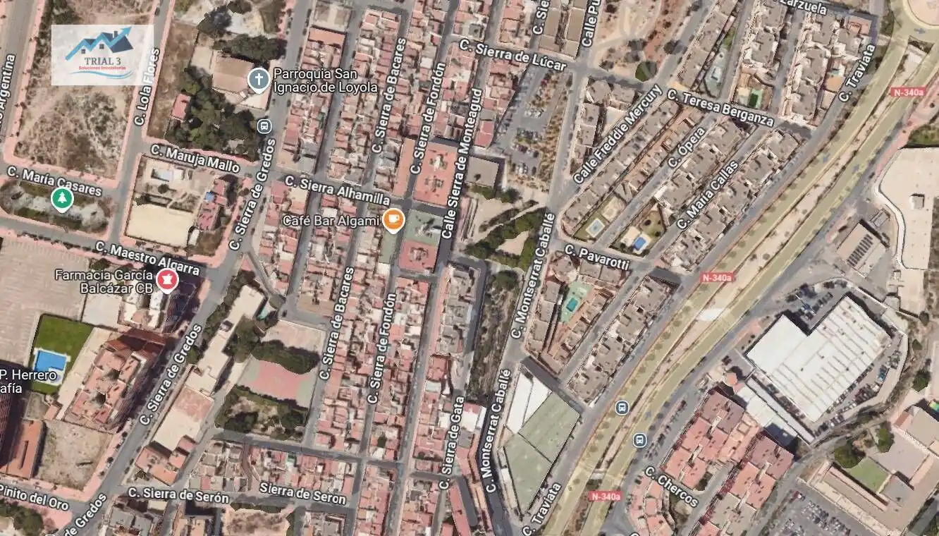 Vista exterior de Pis en venda en Almería