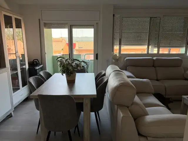 Sala de estar de Piso en venta en Esparreguera con Aire acondicionado, Calefacción y Parquet