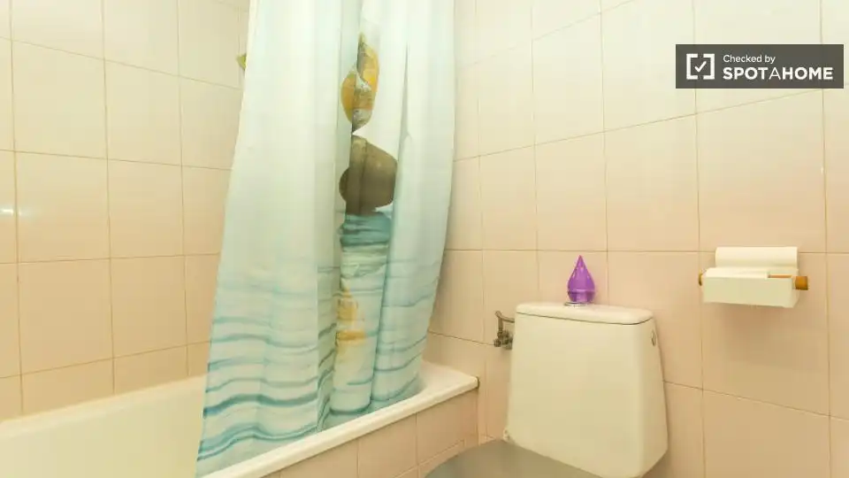 Habitación en Almenara -Ventilla