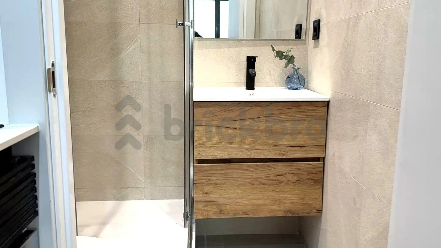 Badezimmer von Geschaftsraum zum Verkauf in Barcelona