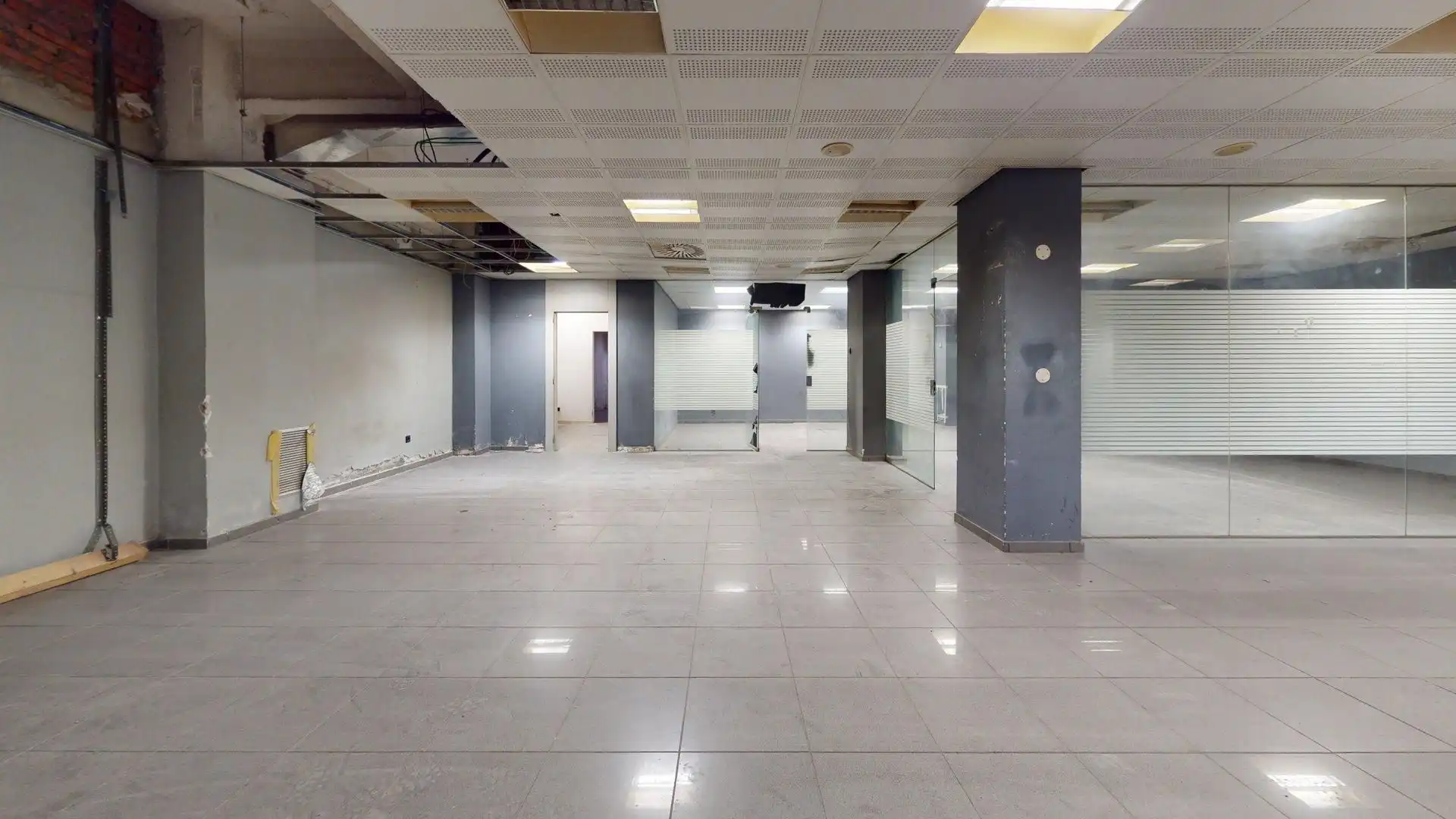 Local en venta en El Prat de Llobregat con Aire acondicionado