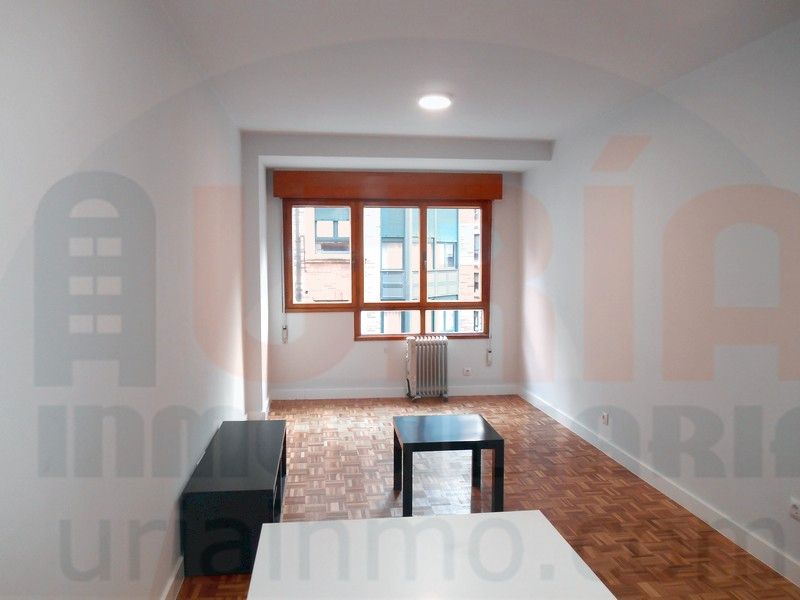 Piso de alquiler en Calle la Lila, 23, Salesas - Foncalada - Campoamor