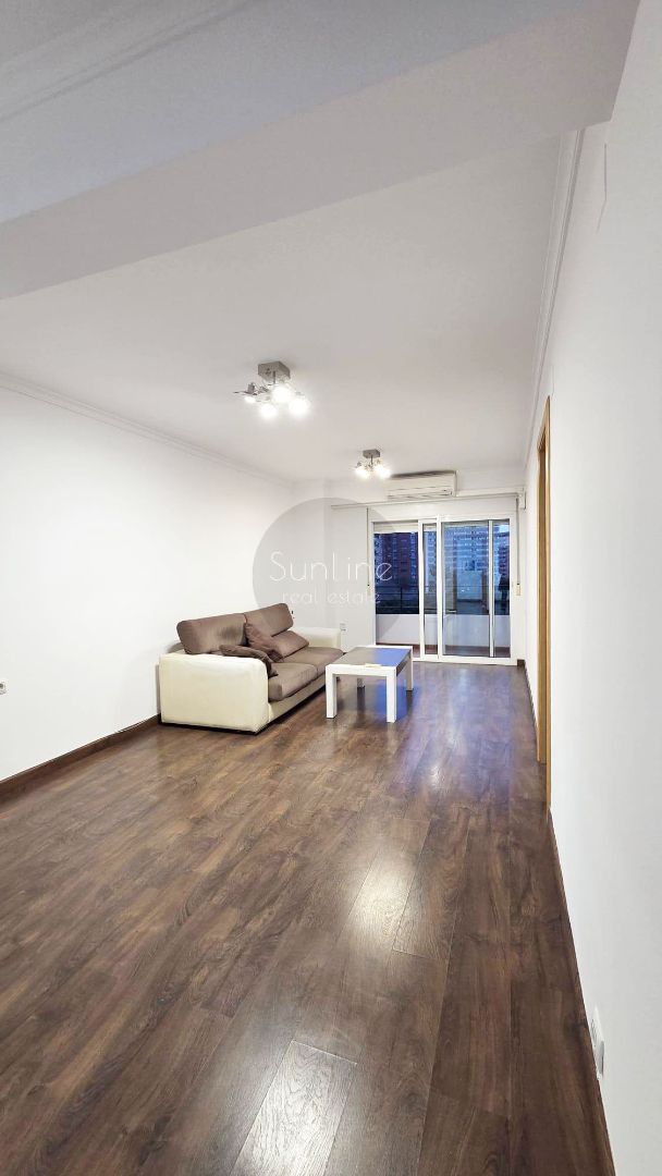 Living room of Flat for rent in  Valencia Capital  with Air Conditioner and Balcony