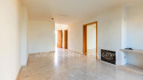 Foto 2 de Casa adosada en venda a Calle Moscatel, 13, Loreto, Sevilla