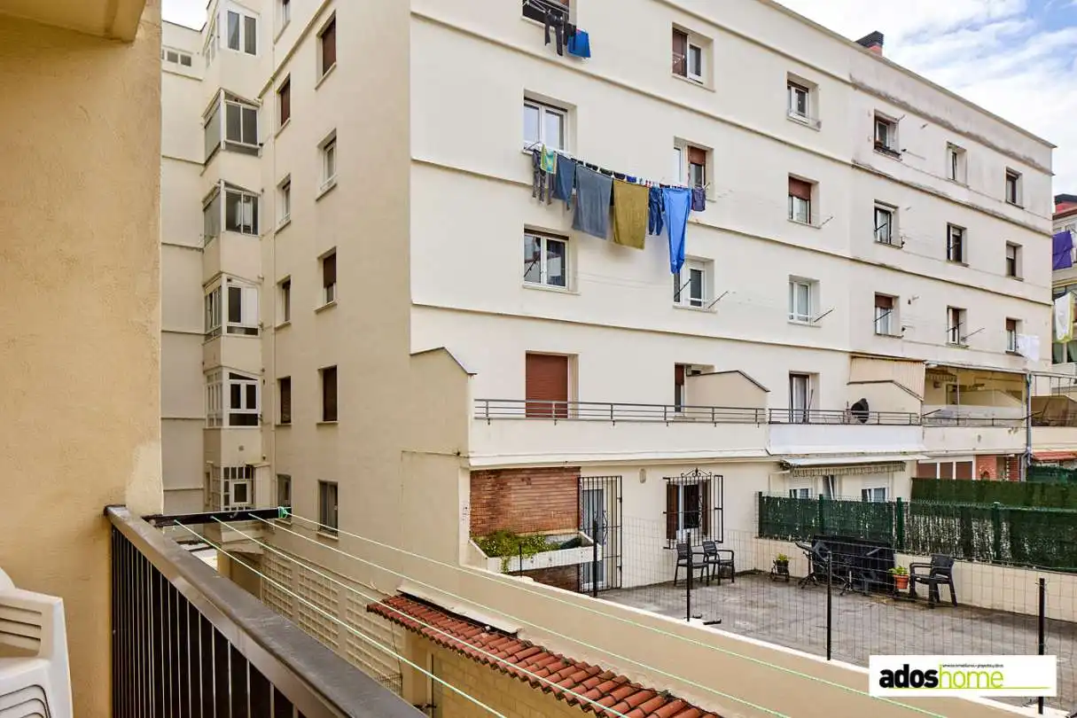 Vista exterior de Piso en venta en Zarautz con Balcón