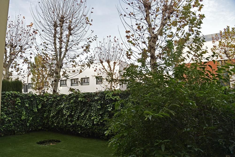 Garden of Flat to rent in Tomares  with Air Conditioner, Heating and Private garden