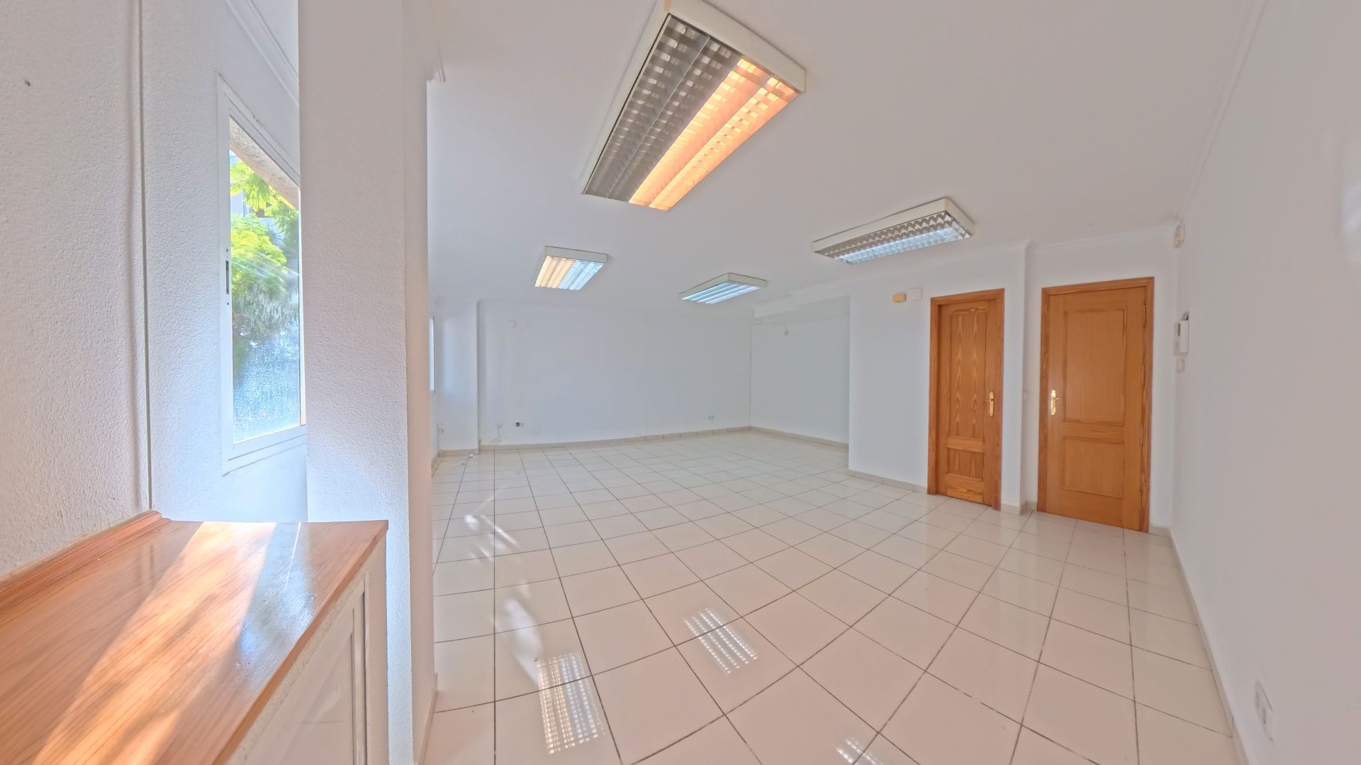 Oficina de lloguer en Alicante / Alacant amb Aire condicionat, Internet i Alarma