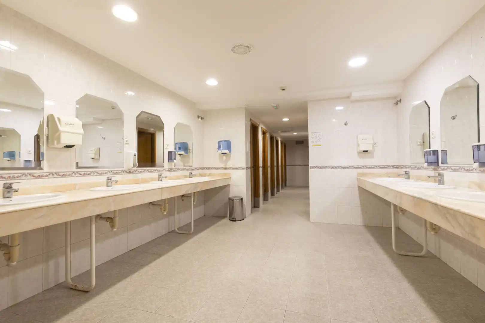 Baño de Edificio en venta en Cavia