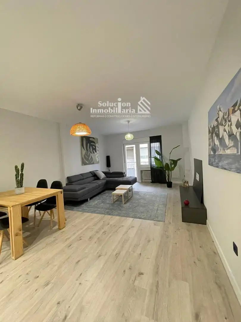 Exterior view of Flat for sale in San Bernardo - Carmelitas - Campus