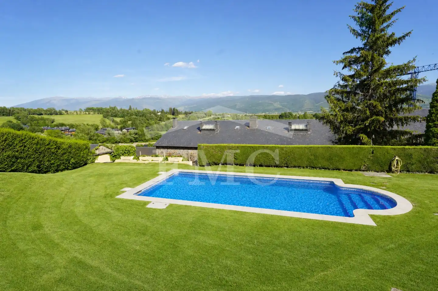 Jardí de Pis en venda en Bolvir amb Calefacció, Parquet i Terrassa