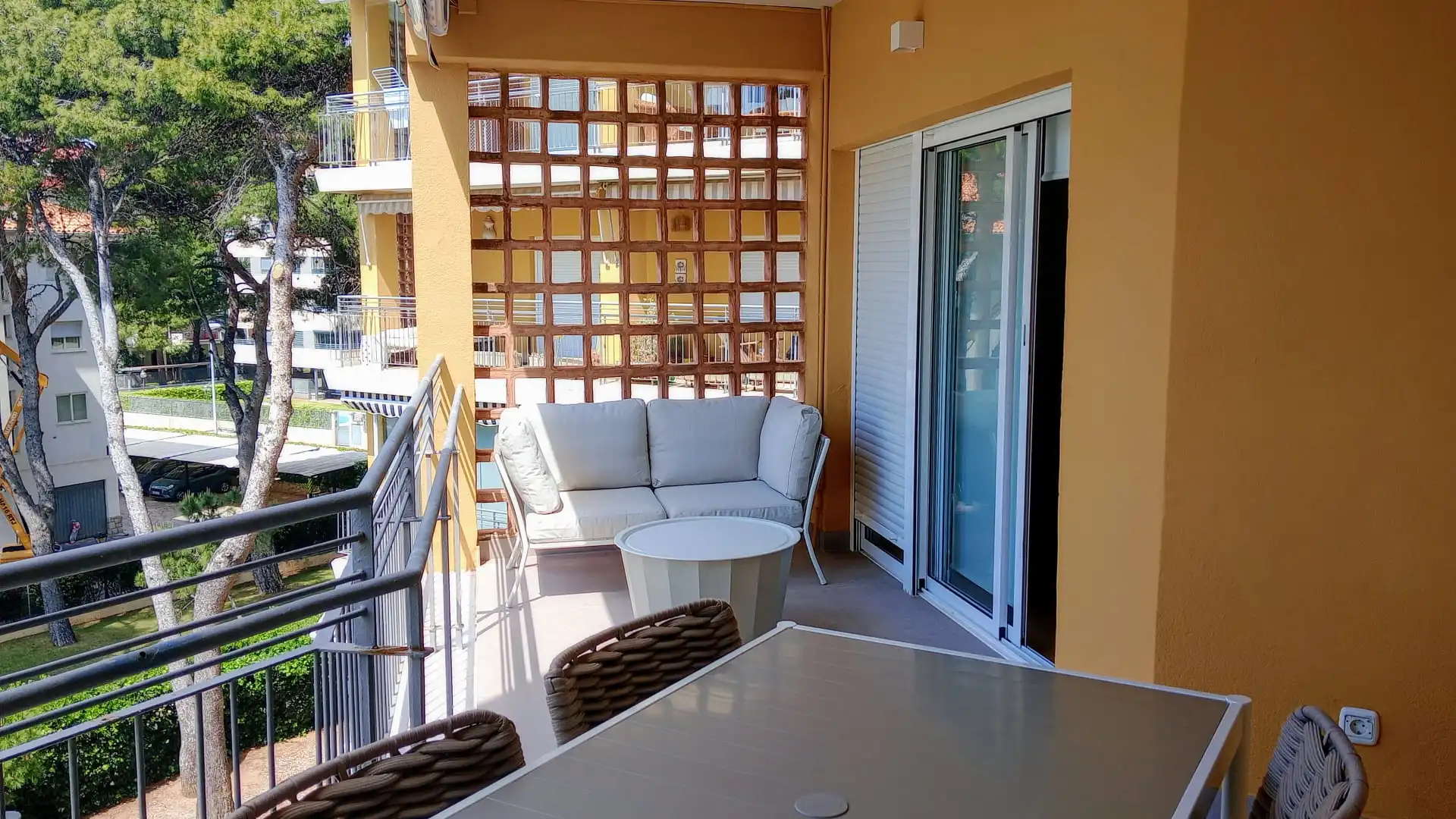 Terrassa de Apartament de lloguer en Benicasim / Benicàssim amb Aire condicionat, Calefacció i Jardí privat